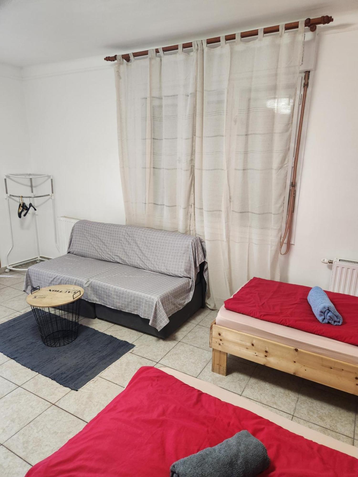 Orsi Apartman / Vendeghaz Kecskemet Bagian luar foto