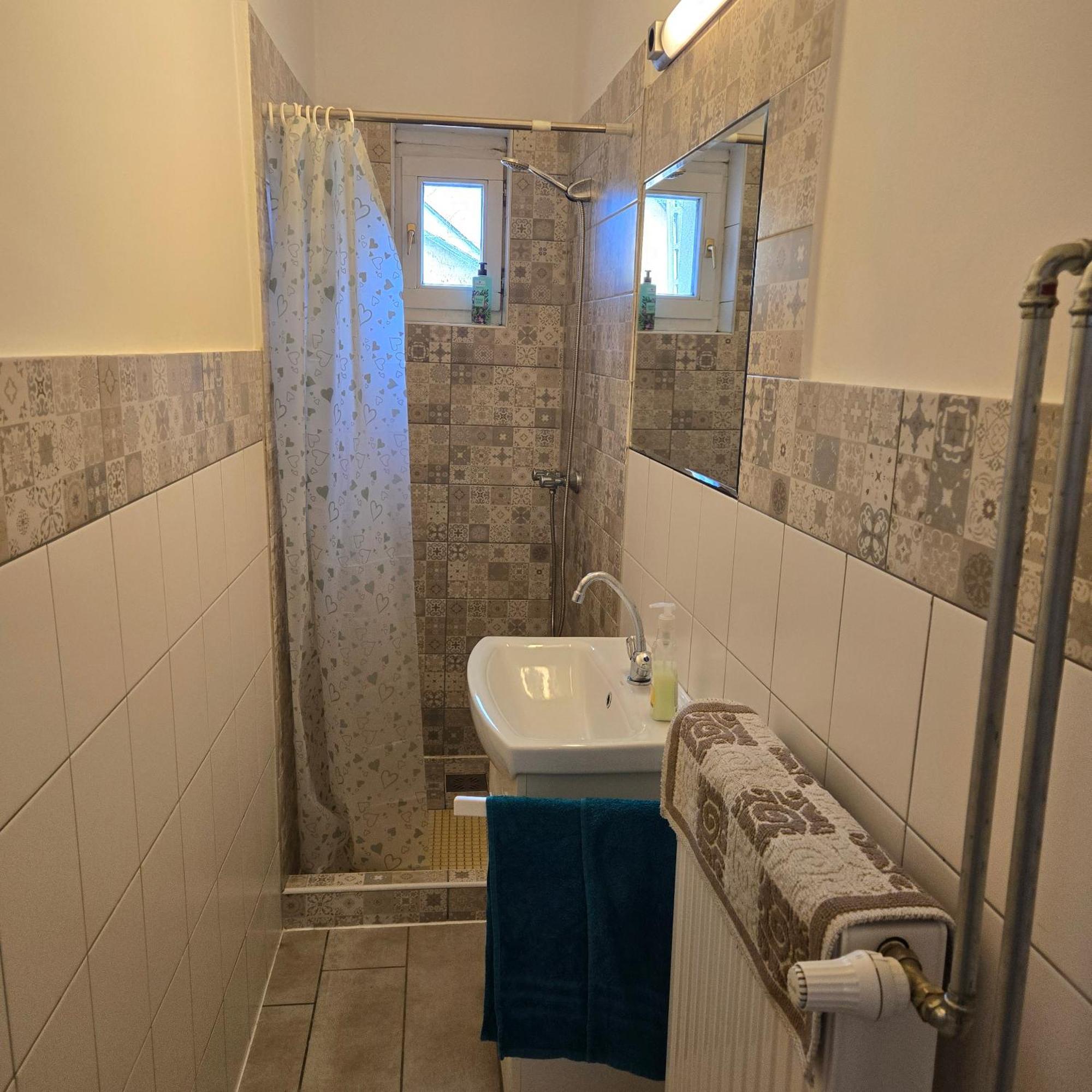 Orsi Apartman / Vendeghaz Kecskemet Bagian luar foto