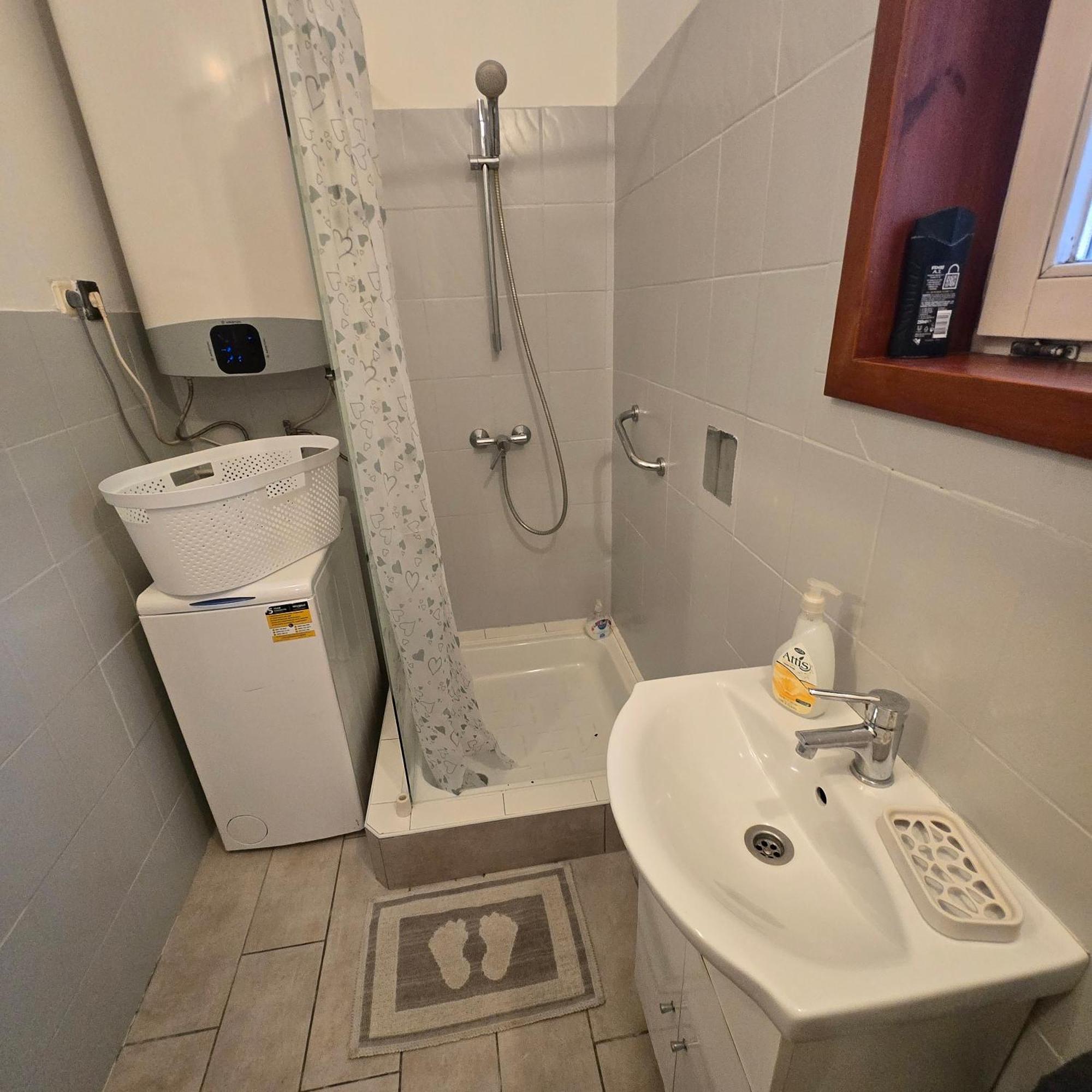 Orsi Apartman / Vendeghaz Kecskemet Bagian luar foto